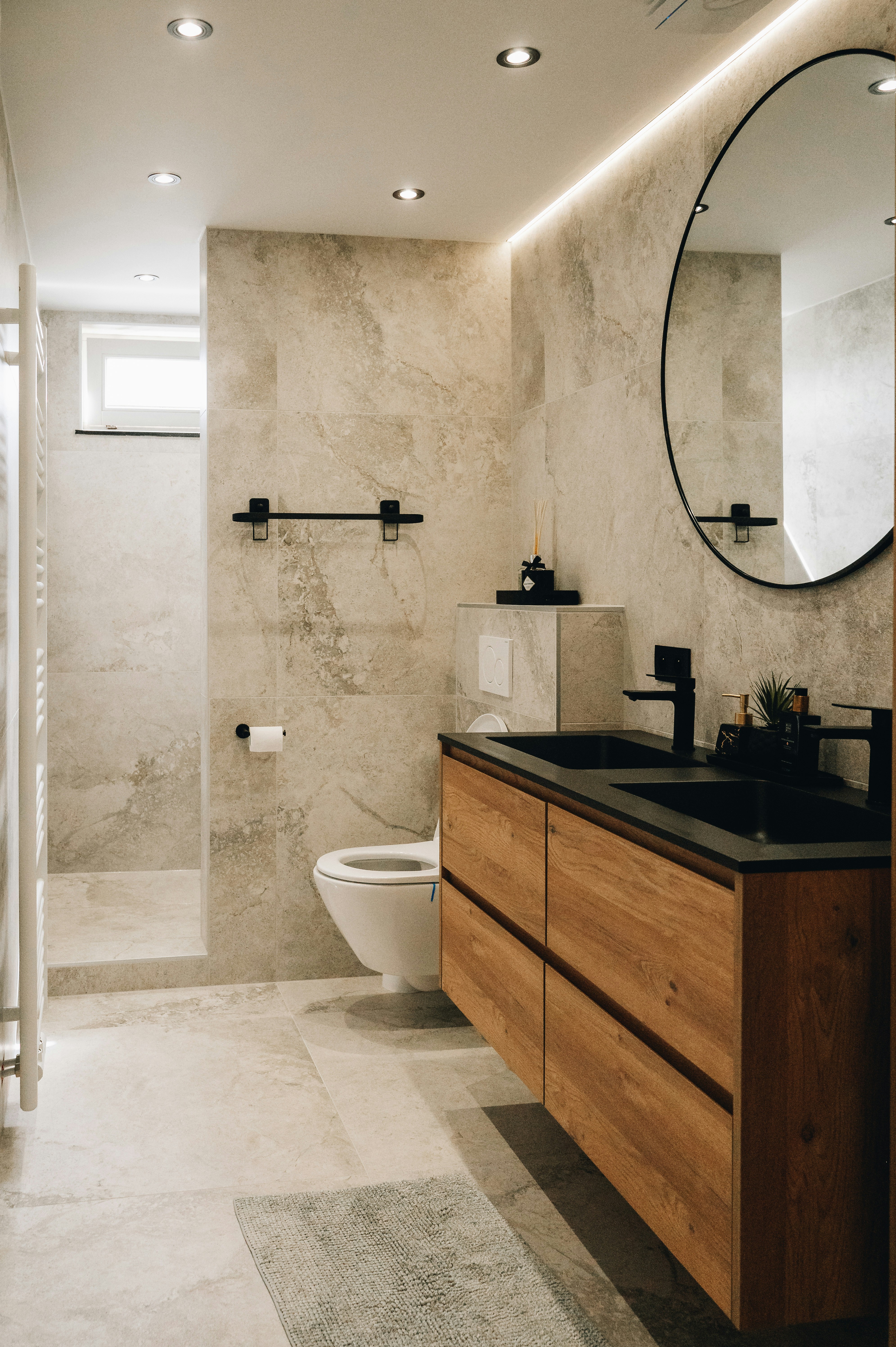 baño de casa haciendo alusion al sector hogar